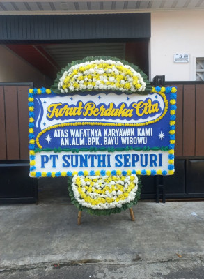 Papan Bunga Duka di Gedepangrango