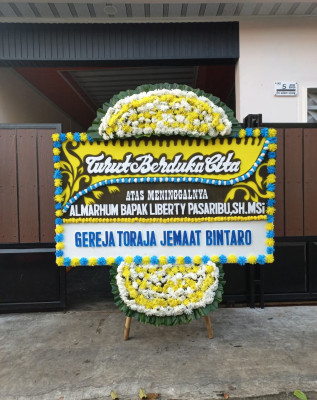 Papan Bunga Duka di Gedepangrango